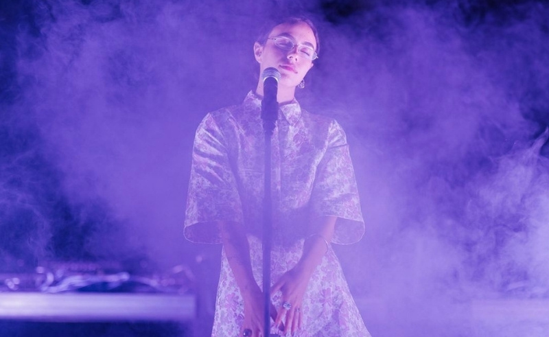 Nour Returns With Coming-of-Age 80s Pop Single  ‘Zay Mana’ 