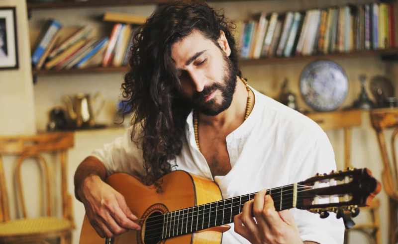 Jordanian Indie Musician Atef Malhas Returns with Folksy Mediterranean Single ‘Tethanni’