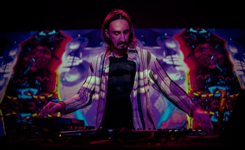 Must Rousnam's 'Aswat Jamila' Blends Algerian Sounds With Electronica