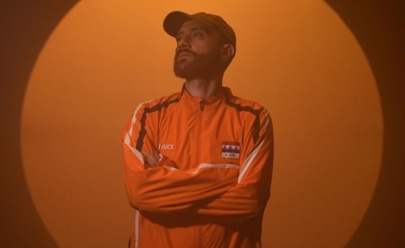 الراس يربط خلفيته الدينية بموسيقى الإندي في أحدث ألبوماته "سكة الروح"